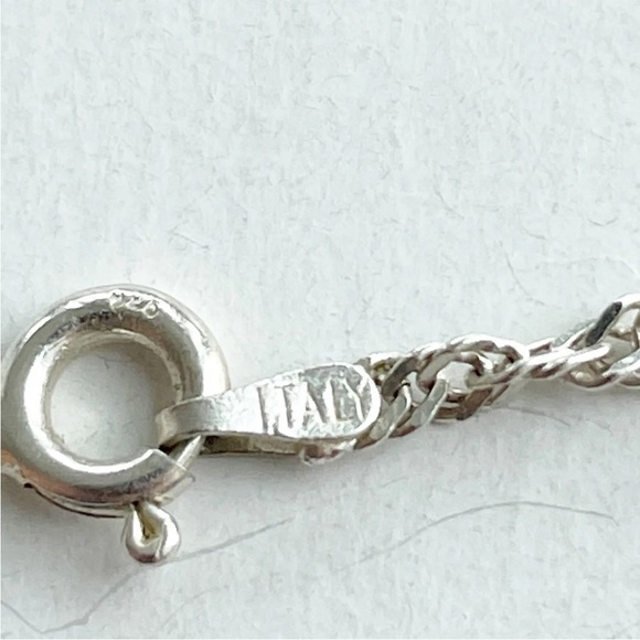 Celtic sterling silver Triskele pendant necklace Earth Sky Sea symbol Triqueta - Picture 7 of 10